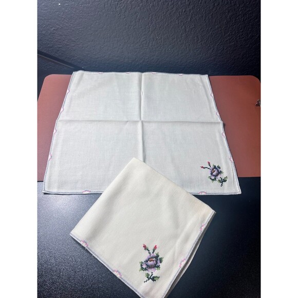 Vintage Hand Embroidered Floral Linen 17" Napkins Cross Stitch Flower Set of 2 - Picture 1 of 6
